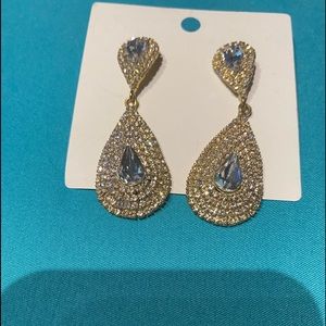 Gold diamond cute earrings